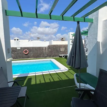 Oasis Blue - Beautiful 1 Bedroom On Private Complex With Pool