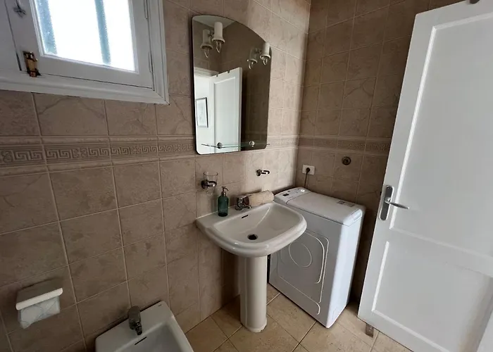 Oasis Blue - Beautiful 1 Bedroom On Private Complex With Pool