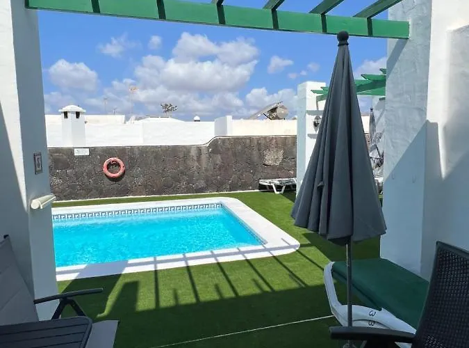 Oasis Blue - Beautiful 1 Bedroom On Private Complex With Pool