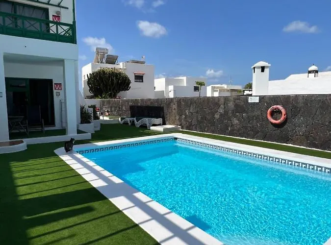 Oasis Blue - Beautiful 1 Bedroom On Private Complex With Pool *