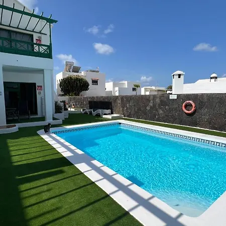 Oasis Blue - Beautiful 1 Bedroom On Private Complex With Pool *